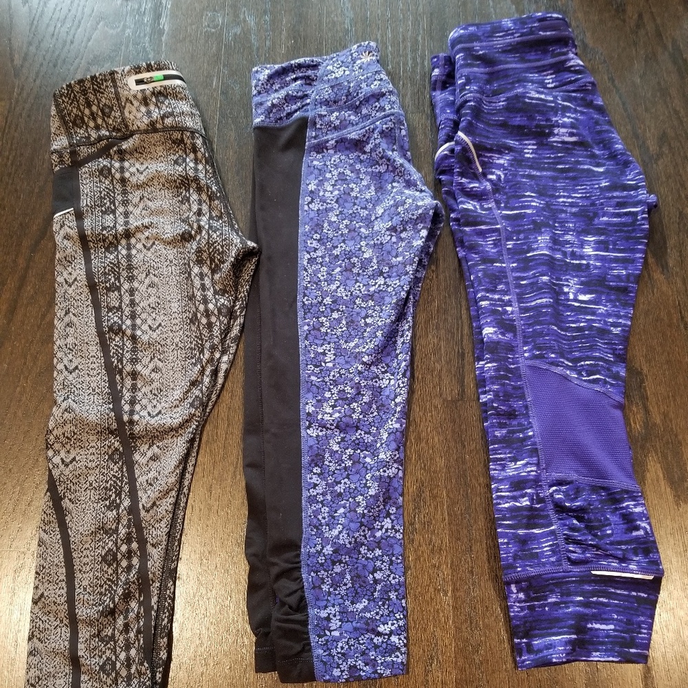 Lot of 3 Athleta crop leggings sz XS